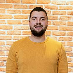 Front End React JS Material UI Serbian contractor Frontend Engineer